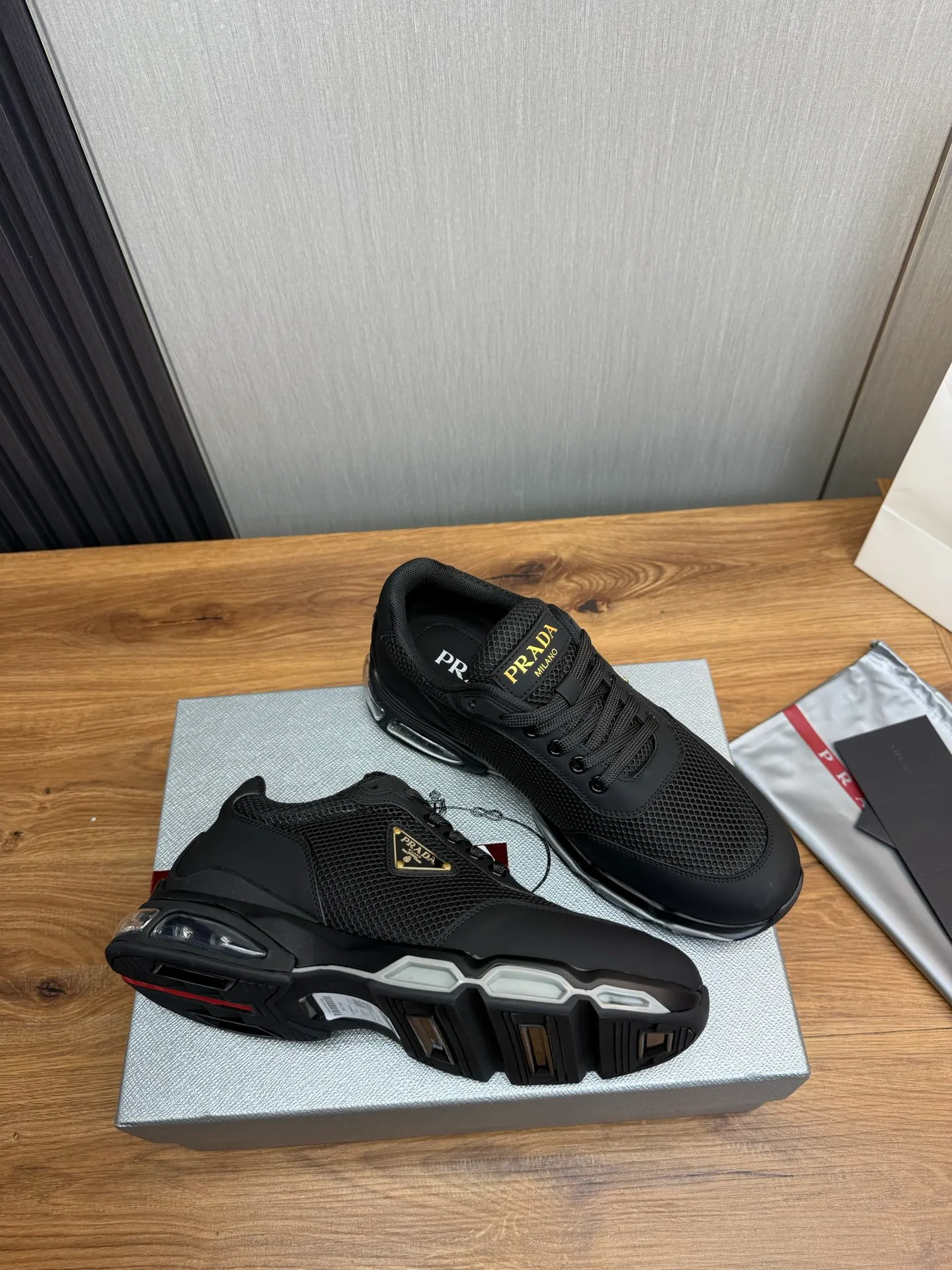Men's shoes 💰640💰 [PRADA] Men's shoes are popular in the counter, high-quality shipments ✔️Official website synchronization, original cowhide with mesh surface + cowhide lining, 1⃣️:1⃣️reproduction, original air cushion original bottom, 38-45 (customized at 45)